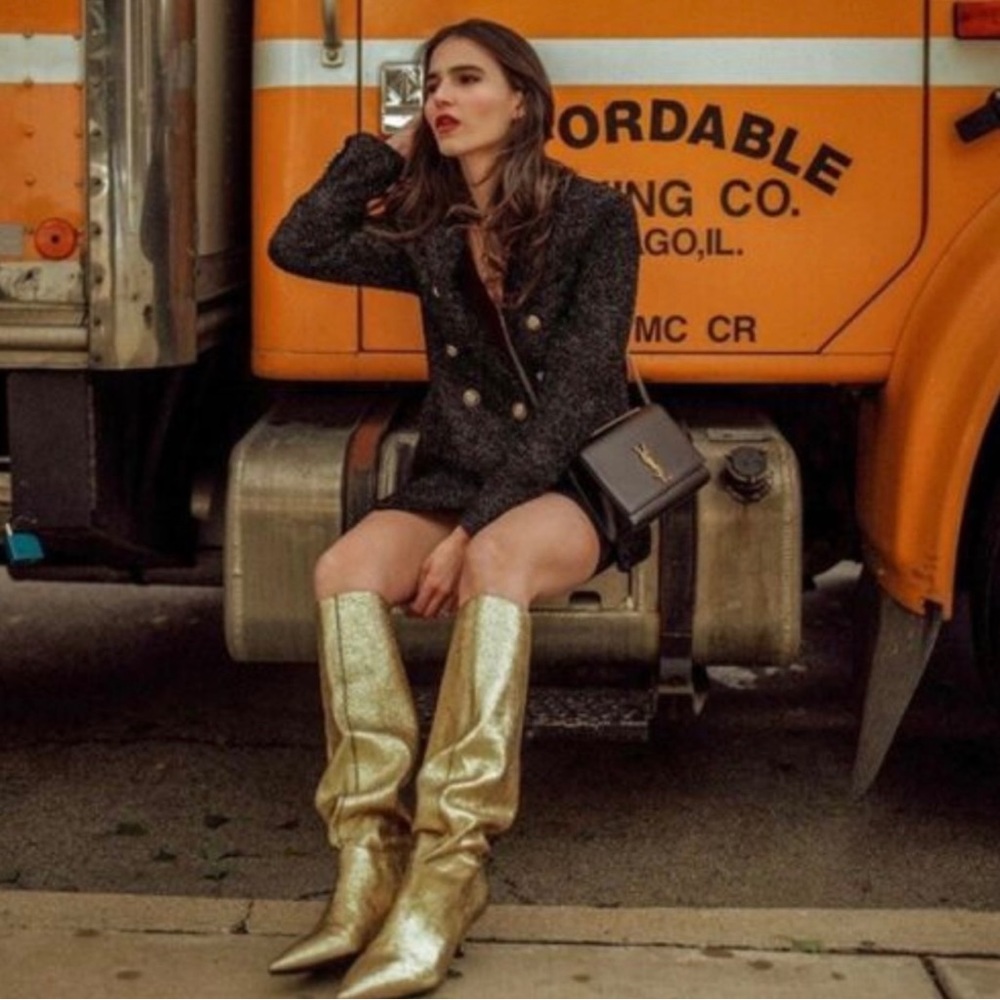 ✨Zara Metallic Kitten Heel Boots✨